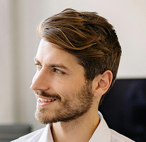 Portret przedstawiający Michaela Brennana, CTO i lidera technologii fintech oraz krypto