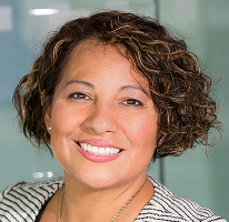 Claire Ashford, dyrektorka ds. compliance, portret regulacji finansowych